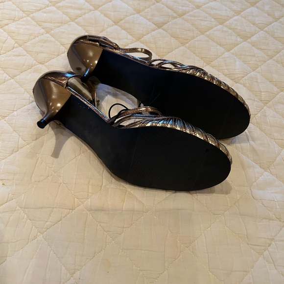 Mossimo Vintage Metallic Mary Jane Kitten Heel Shoes Size 8US New Without Tag - Picture 4 of 6